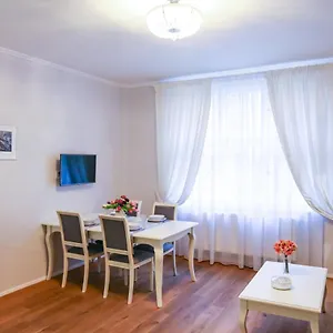 White & Gray Praga